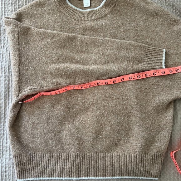 H&M | Mock Neck Tan sweater with White Edges - Picture 14 of 14
